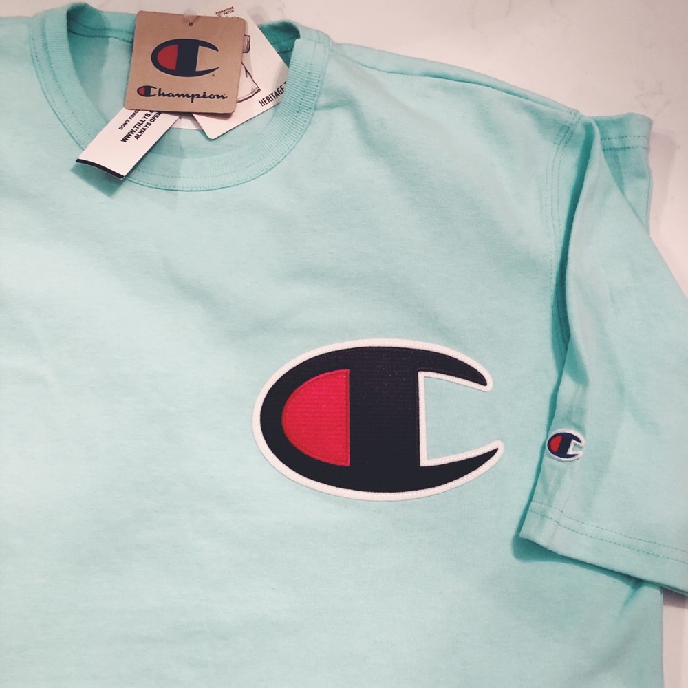 Champion shortsleeve tee